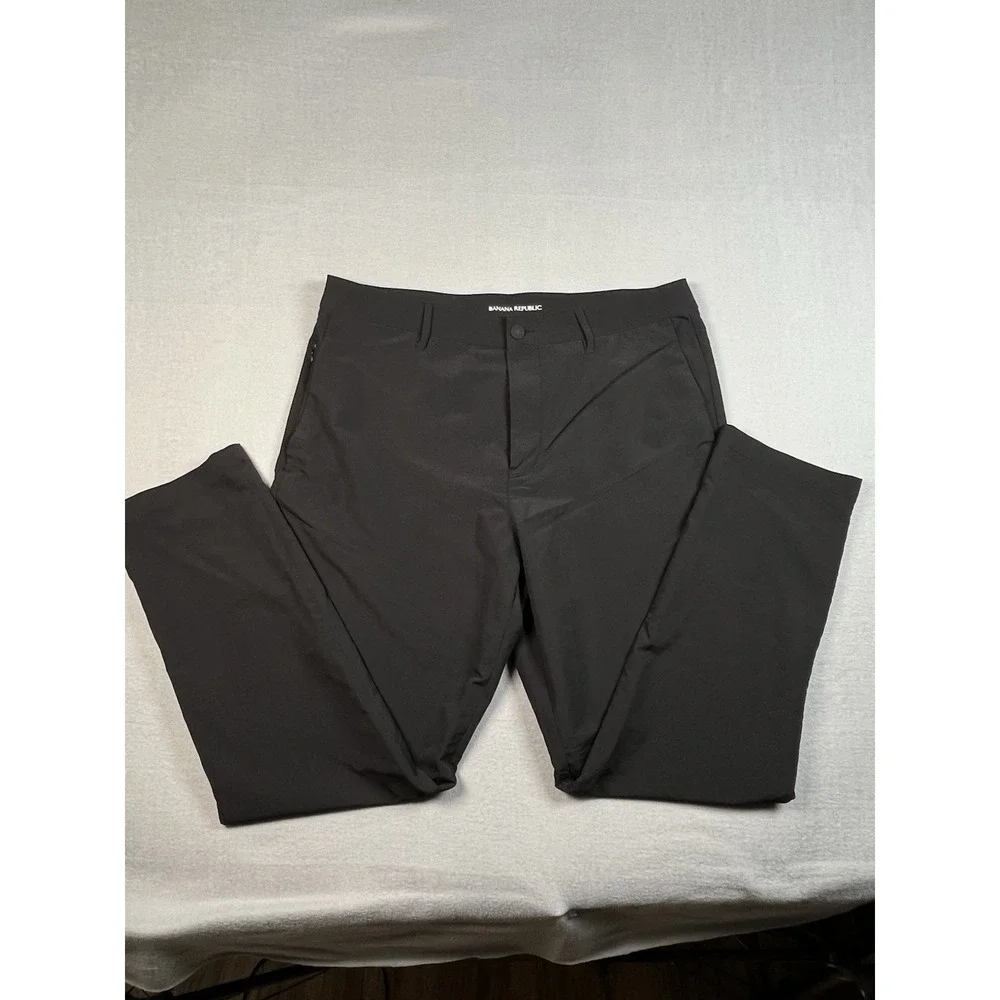 Banana Republic Chino Pants Mens 36x30 Black‎ Polyester Travel Slim Fit